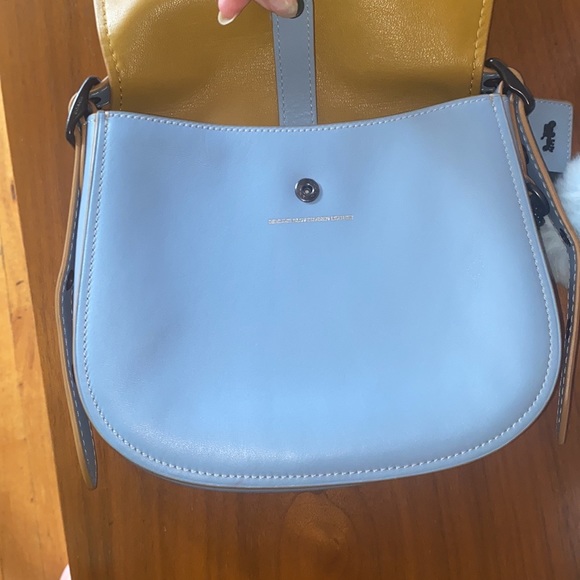 Blue leather Coach crossbody/shoulder bag! - Picture 6 of 6